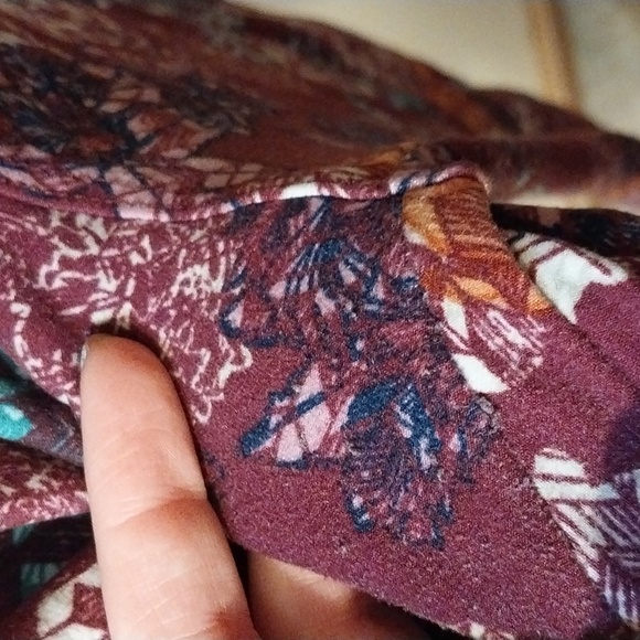 Tall and Curvy Lularoe Leggings - Picture 4 of 5